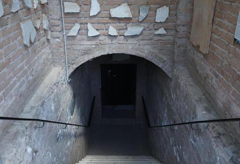 تختخواب و صبحانه Duca S House