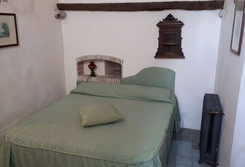 فندق ريفى La Torre Rossa