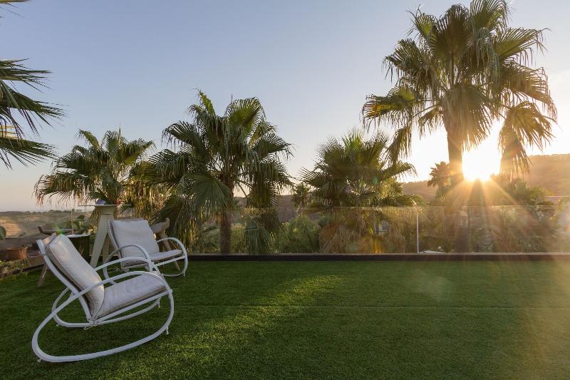 تختخواب و صبحانه Diodorus Luxury Experience