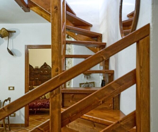 La Rupe Bed And Breakfast