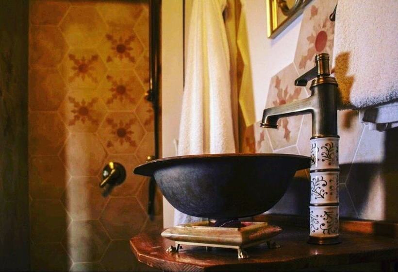 La Rupe Bed And Breakfast