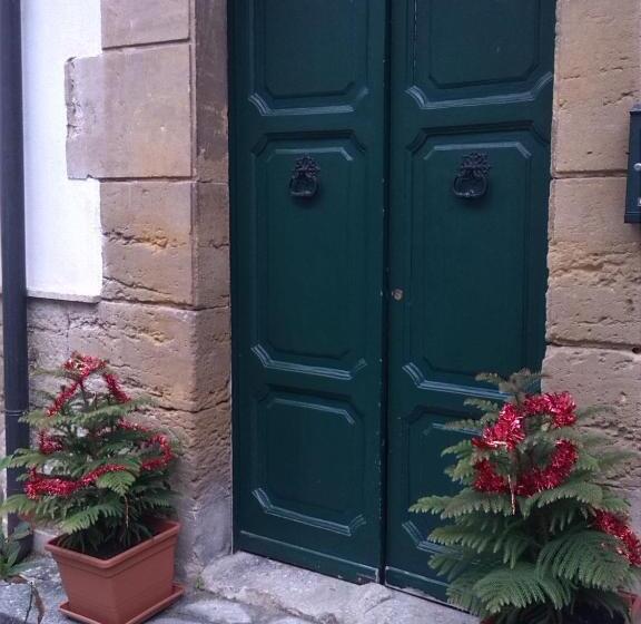 پانسیون B&b Largo Barile