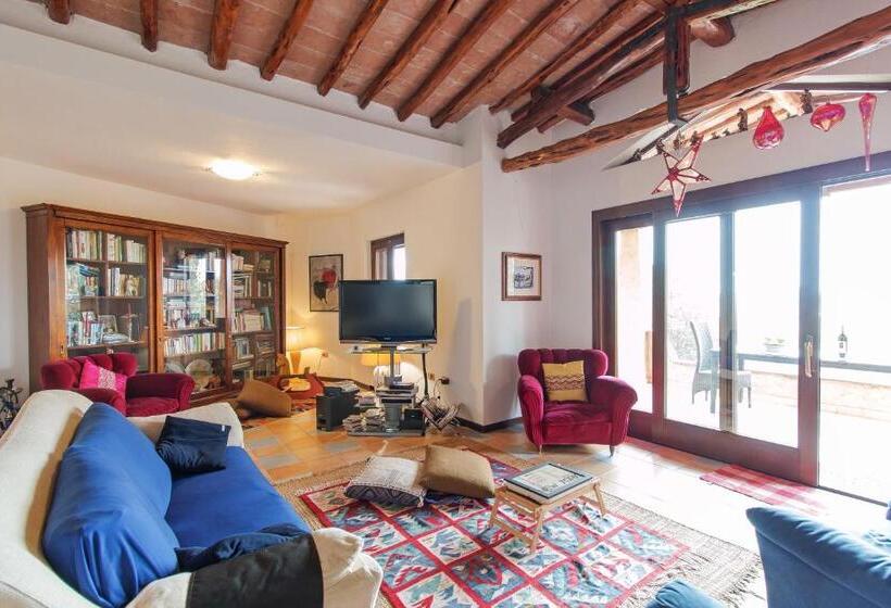 مبيت وإفطار Suite Cucinino, Bagno, Ingresso Indipendente In Villa Vìvì