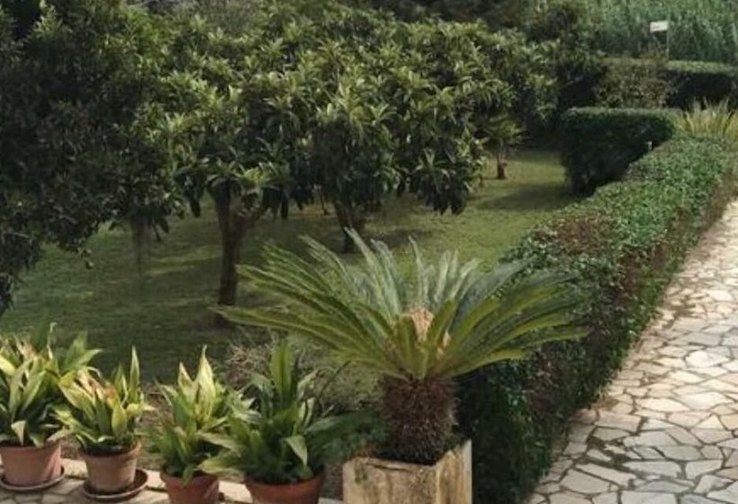 ベッドアンドブレックファースト Villa Meravigliosa Apartments   Nettuno   Nature & Sea Retreat