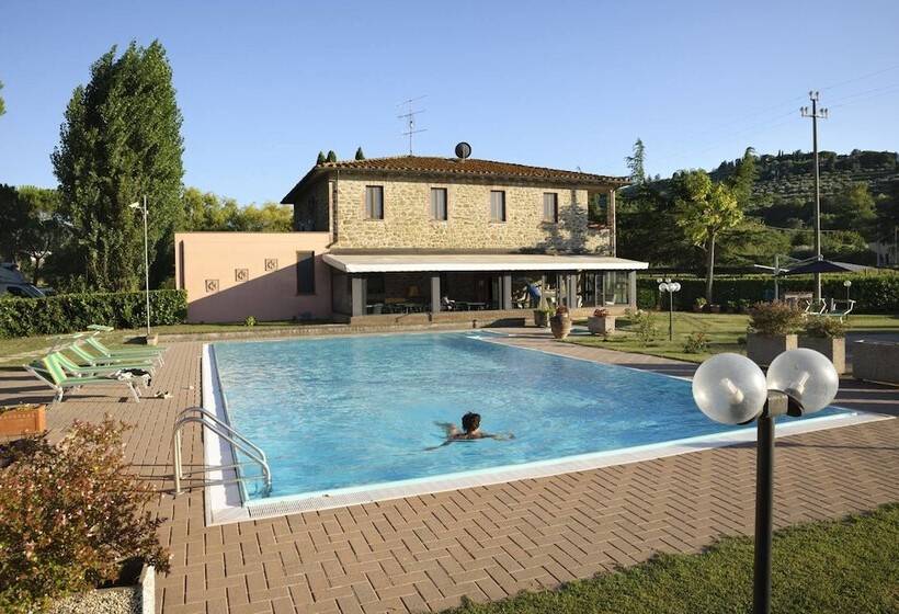 هتل Villalago