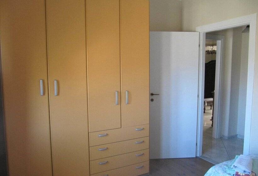 ベッドアンドブレックファースト Alloggiando Da Carmela