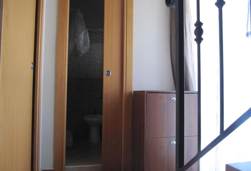 ベッドアンドブレックファースト Alloggiando Da Carmela