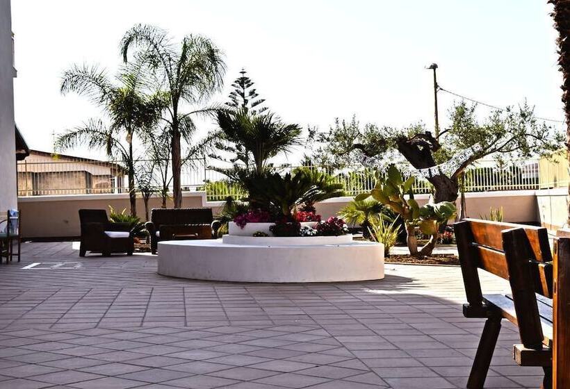 تختخواب و صبحانه Bella Villa