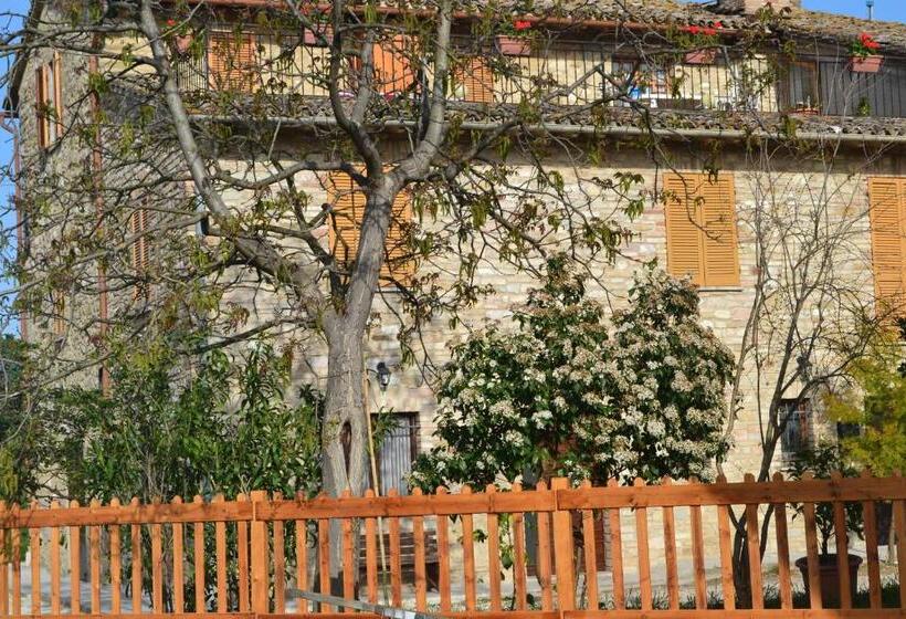 مبيت وإفطار Camere I Monelli