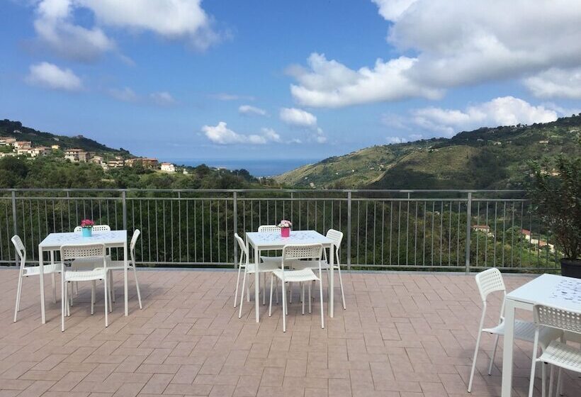 تختخواب و صبحانه Vista D Amare