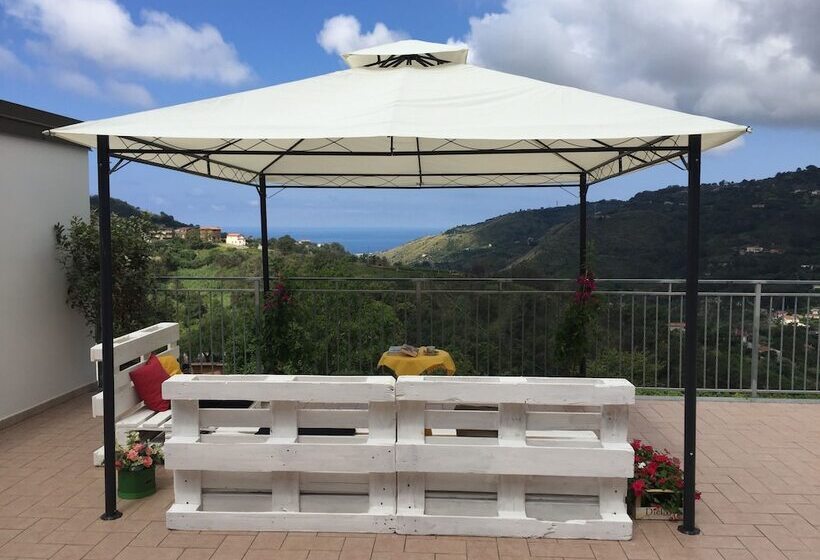 تختخواب و صبحانه Vista D Amare