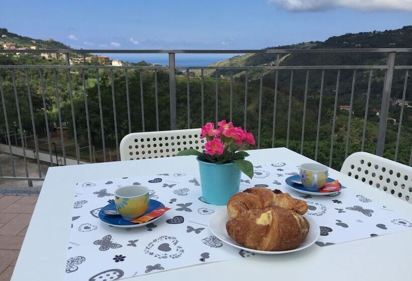 تختخواب و صبحانه Vista D Amare