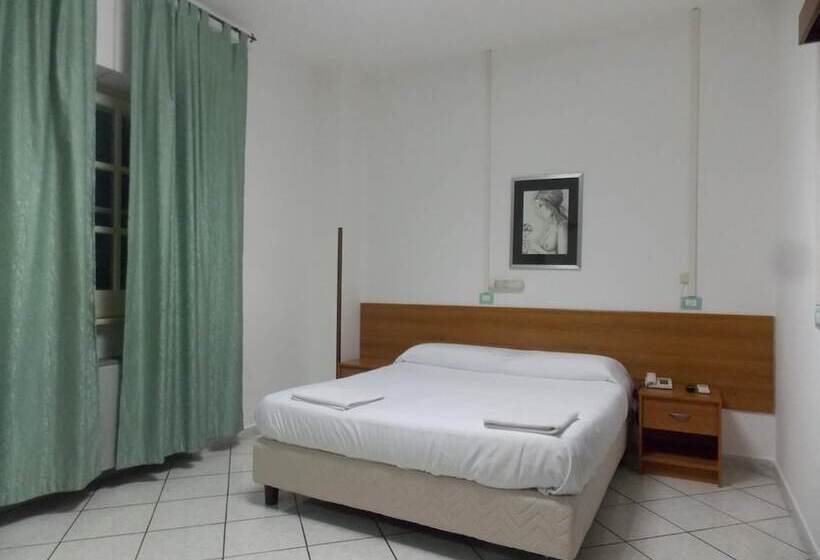 فندق فئة نجمة واحدة Villa Dei Butteri   Aprilia