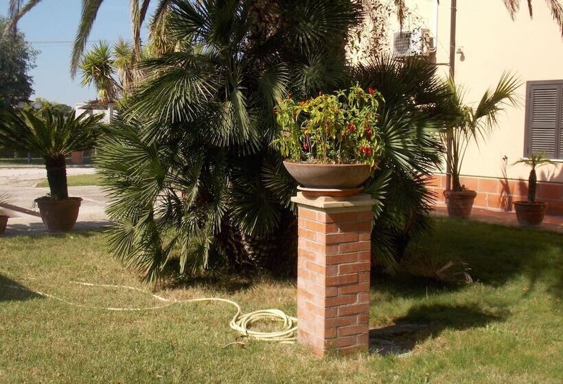 فندق فئة نجمة واحدة Villa Dei Butteri   Aprilia