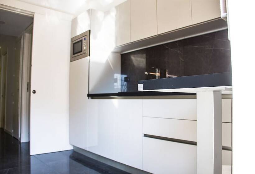 تختخواب و صبحانه Inn Comfort