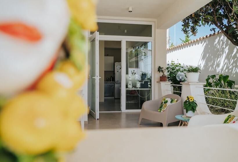 تختخواب و صبحانه Villa Sece  Luxury Rooms