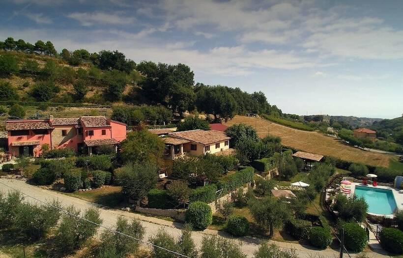 فندق ريفى Il Poderino Della Nonna