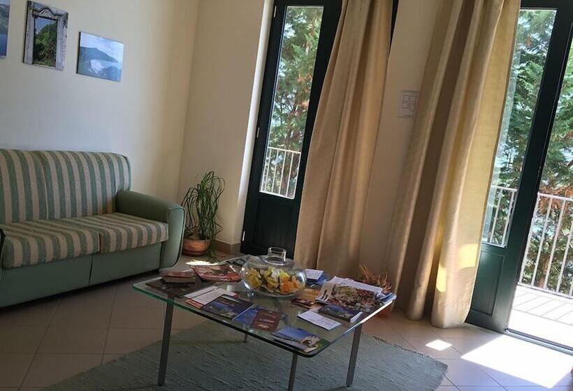 ホテル Acqua Di Costanza