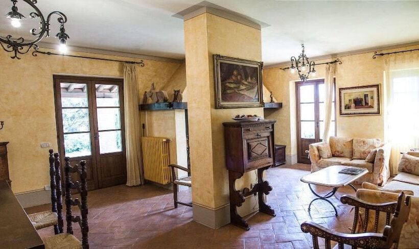 فندق ريفى Agriturismo Belvedere Delle Crete