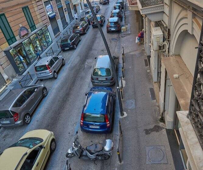 تختخواب و صبحانه Il Chiattillo