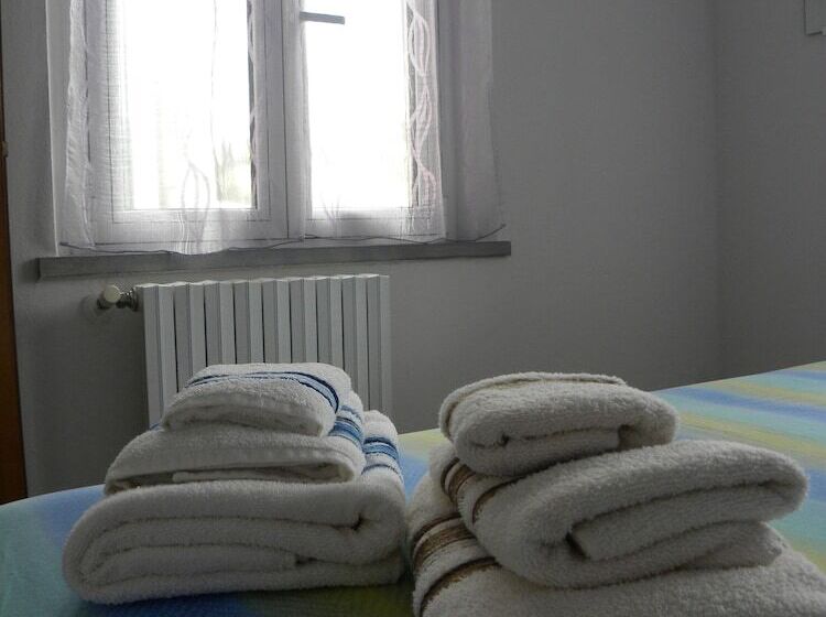 مبيت وإفطار La Castagna Matta