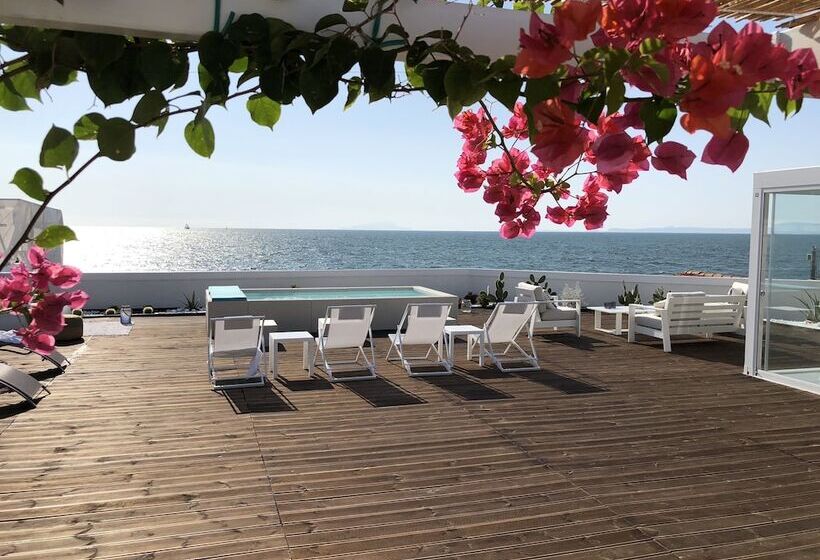 تختخواب و صبحانه La Chiaja Art&relais