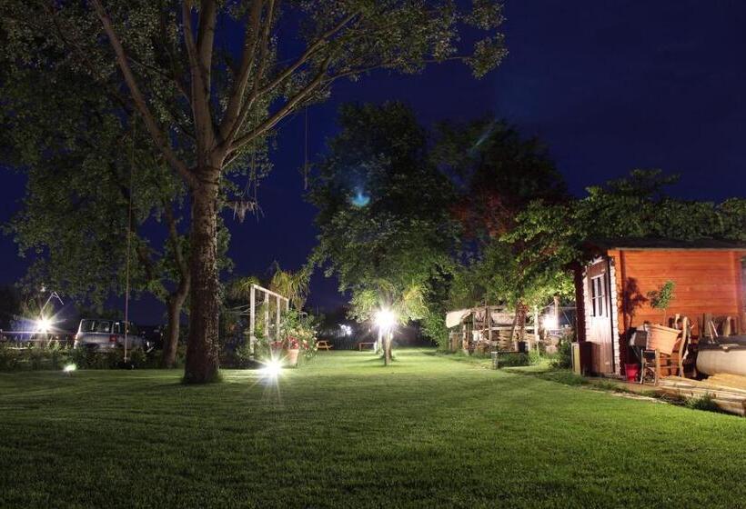 تختخواب و صبحانه La Luna Nel Parco