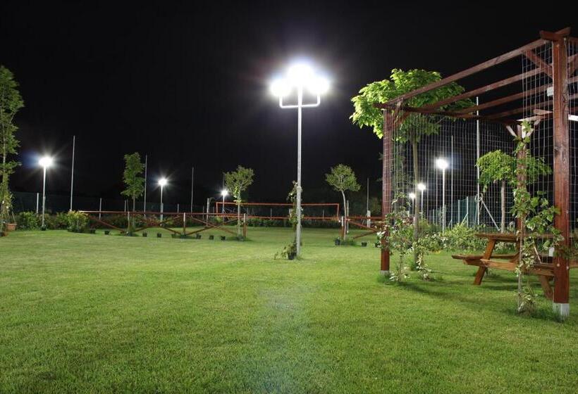 تختخواب و صبحانه La Luna Nel Parco