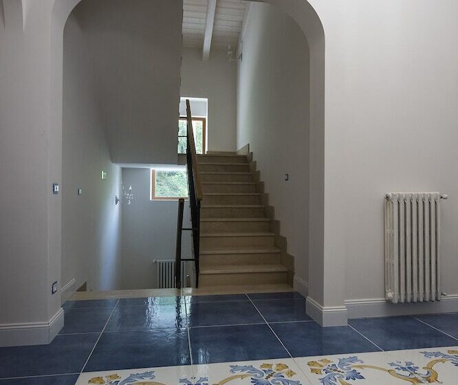 مبيت وإفطار Villa Alemi