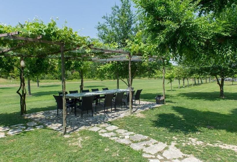 هتل روستایی Alloggio Agrituristico Albafiorita