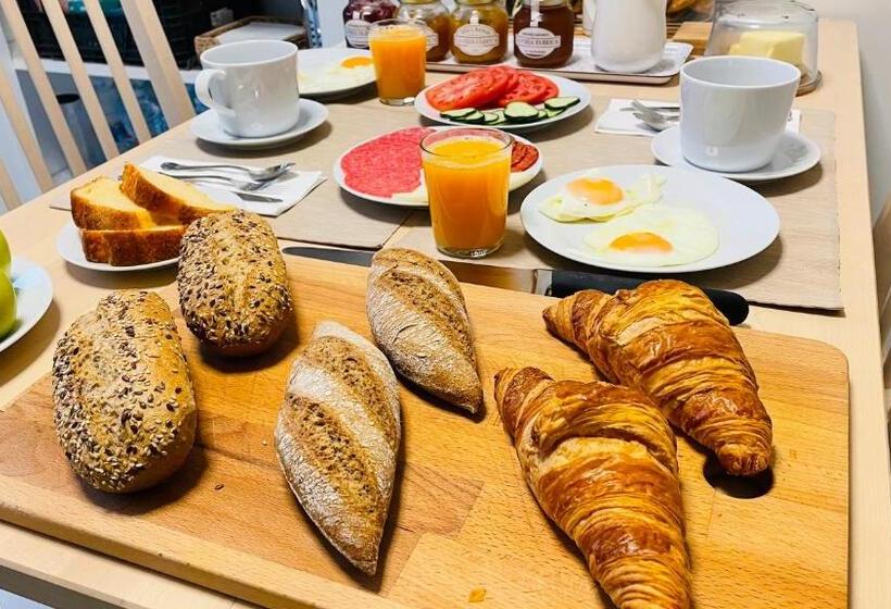 پانسیون Casa Carlini