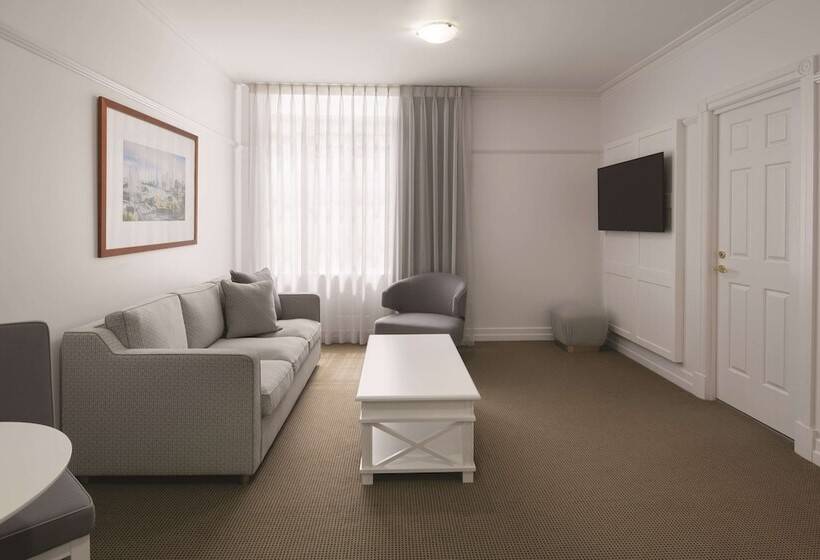 هتل Adina Apartment  Brisbane Anzac Square