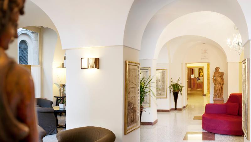 Fotos del hotel Albergo Santa Chiara:  8