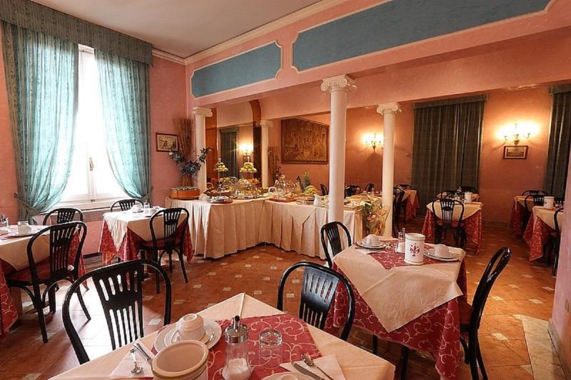 Fotos del hotel Alinari:  11