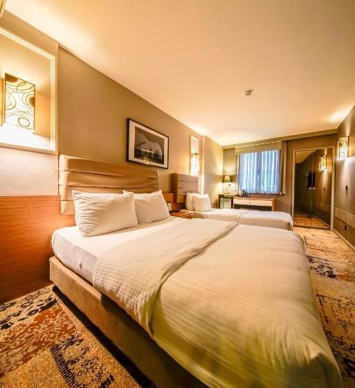 Fotos del hotel All Seasons:  6