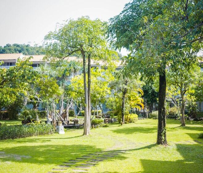 هتل Aonang Villa Resort I Beach Front