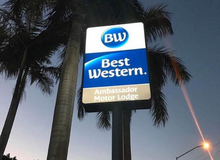 هتل Best Western Ambassador Motor Lodge