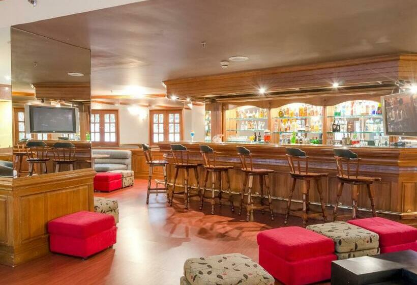 בית מלון כפרי Bogota Regency Usaquen