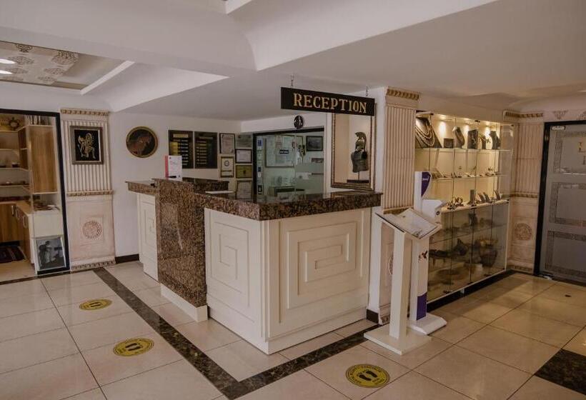 هتل Buyuk Truva