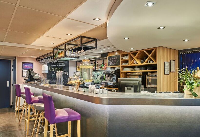 Fotos del hotel Campanile Lyon Centre  Berges Du Rhône:  33