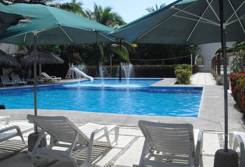 هتل Castillo Huatulco & Beach Club