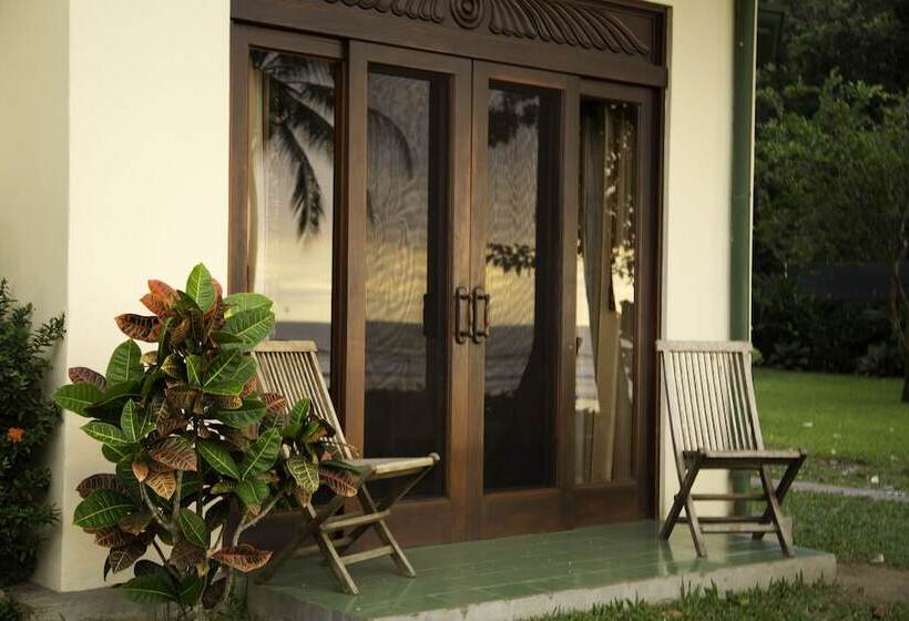 هتل Club Del Mar Oceanfront