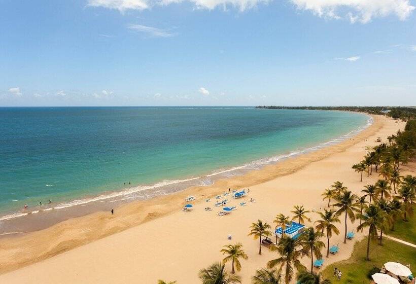 Hotel Courtyard Isla Verde Beach Resort