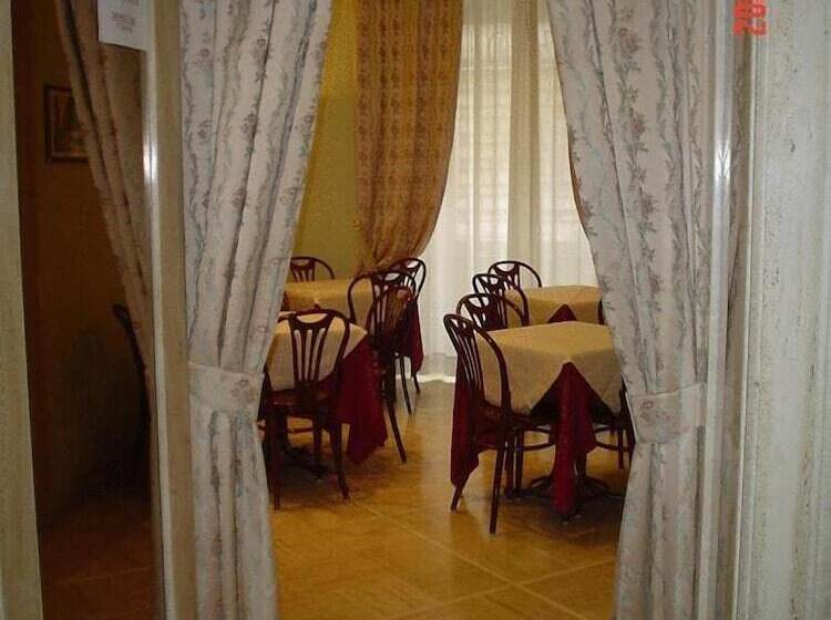 Fotos del hotel Dina:  18