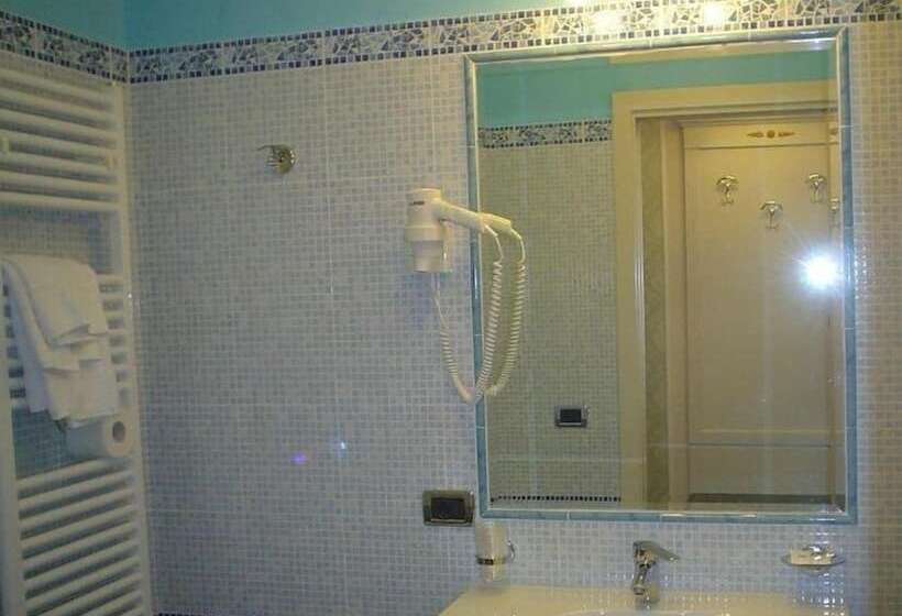 Fotos del hotel Dina:  13