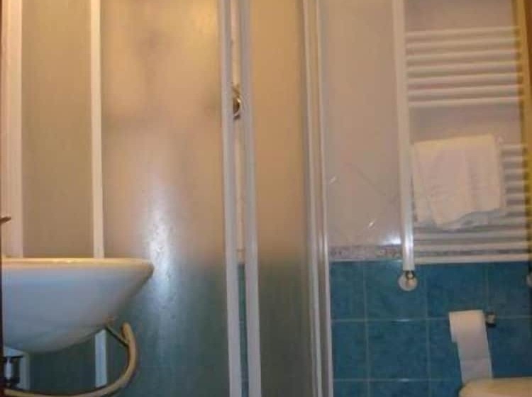 Fotos del hotel Dina:  15