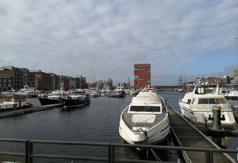 Fotos del hotel Docklands:  4