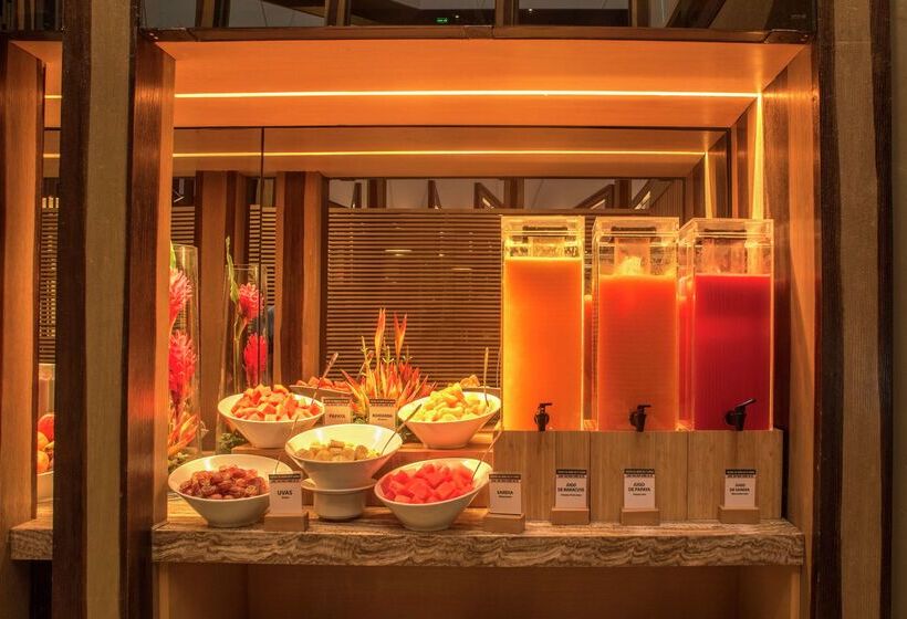 فندق Doubletree By Hilton Iquitos