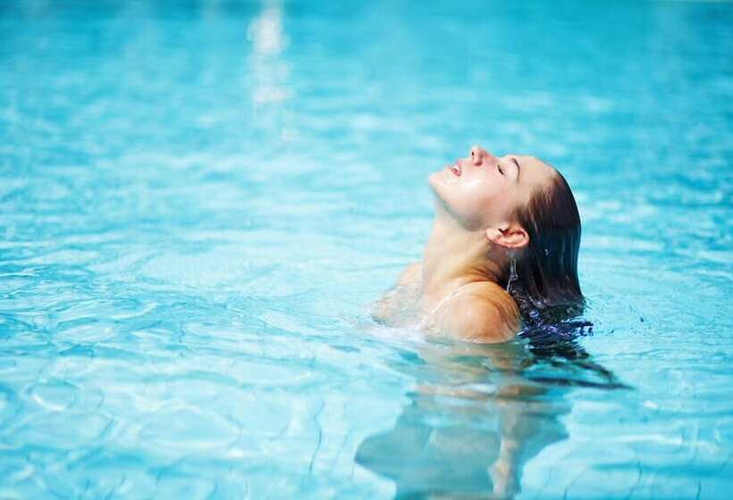 هتل Flora Wellness & Beauty