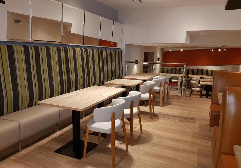 هتل Holiday Inn Birmingham City, An Ihg